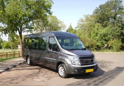 Urbania Traveller 17 Seater
