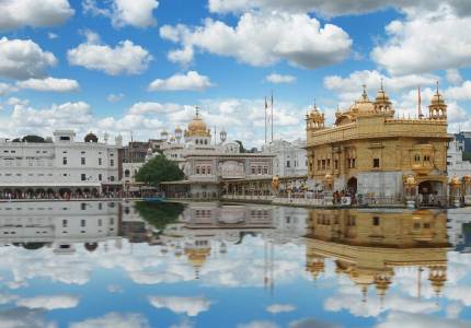 Amritsar to Srinagar, Gulmarg, Pahalgam & Sonmarg Tour